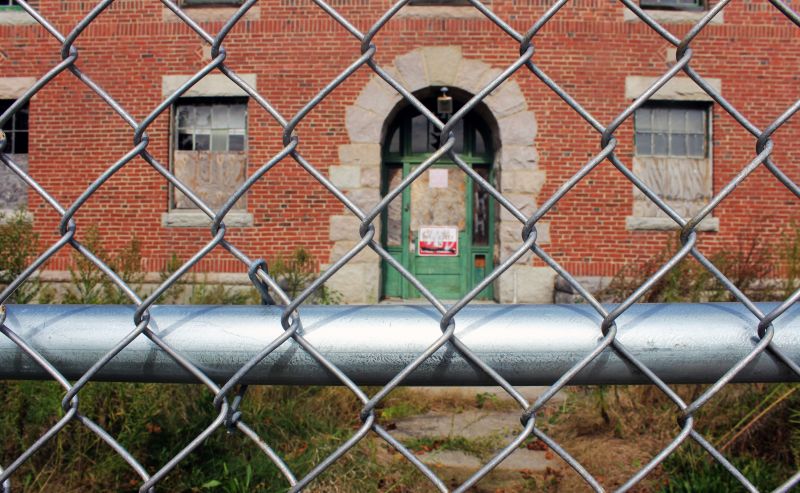 Chain Link Fence Building